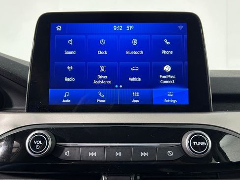 Used 2021 Ford Escape SE w/ SE Sport Appearance Package image 17