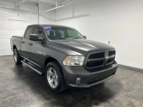 Used 2017 RAM 1500 Express AWD/4WD image 5