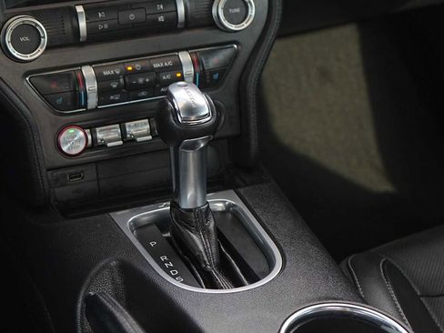 Used 2019 Ford Mustang Premium RWD image 21