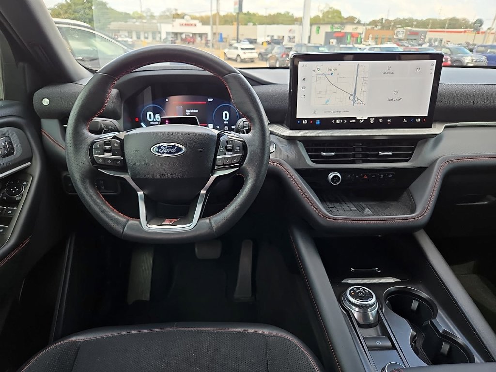 Used 2025 Ford Explorer ST AWD/4WD image 12