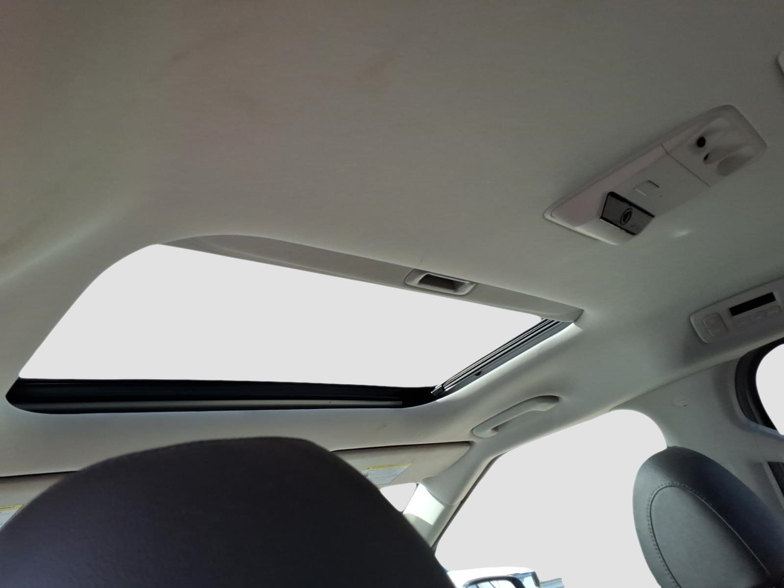 Used 2023 Kia Carnival SX Prestige FWD image 17