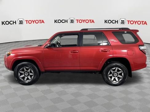 Used 2022 Toyota 4Runner TRD Off-Road Premium image 8