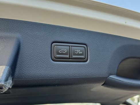 New 2027 Kia Carnival SX FWD image 11