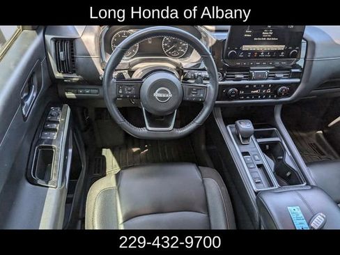 Used 2022 Nissan Pathfinder SL FWD image 19