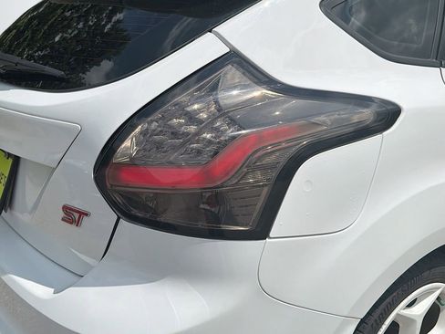 Used 2014 Ford Focus ST FWD image 32