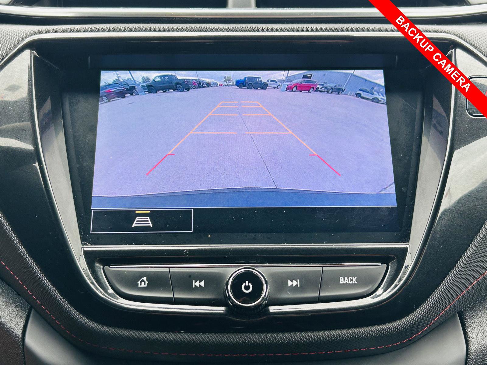Used 2021 Chevrolet TrailBlazer RS w/ Technology Package FWD image 11