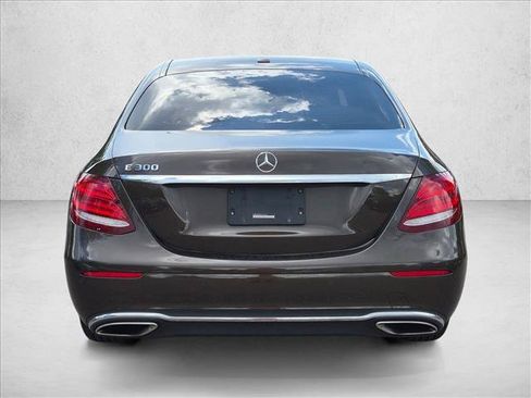 Used 2017 Mercedes-Benz E 300 image 6