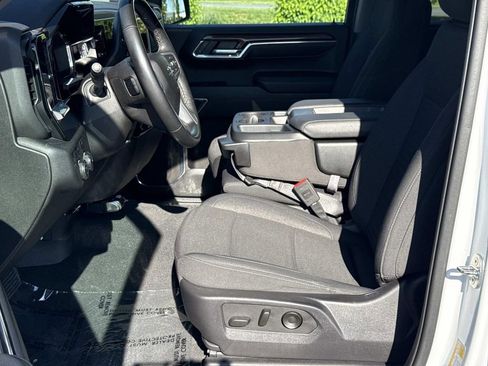 Used 2024 Chevrolet Silverado 1500 RST w/ Z71 Off-Road Package AWD/4WD image 24