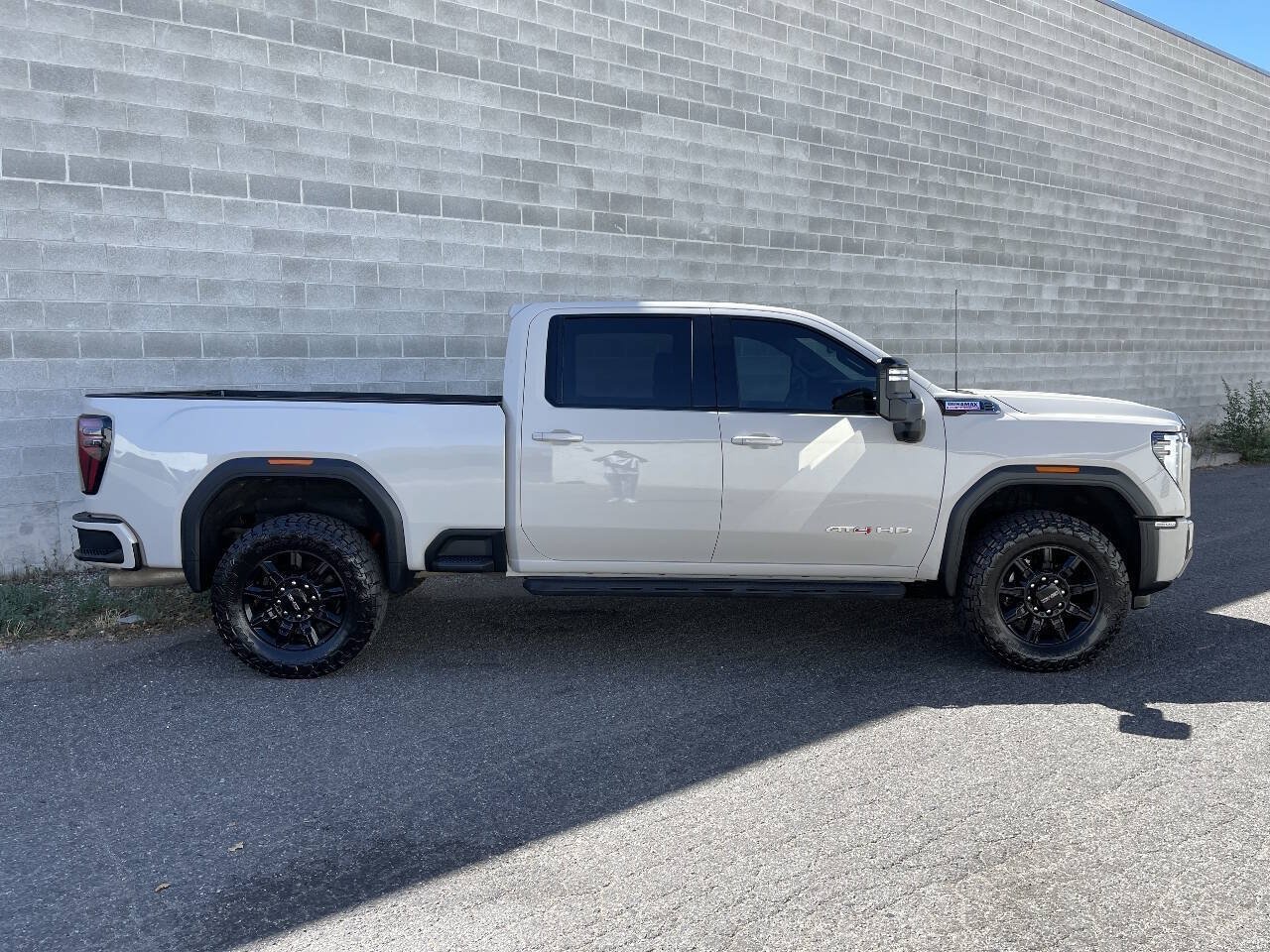 Used 2026 GMC Sierra 2500 AT4 AWD/4WD image 6