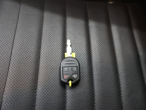 Used 2013 Ford Mustang GT Premium w/ Comfort Pkg RWD image 45