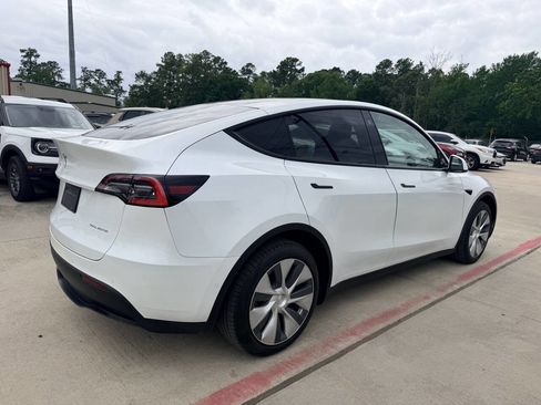Used 2021 Tesla Model Y Long Range image 47