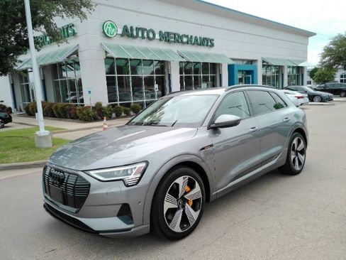 Used 2022 Audi e-tron Premium Plus AWD/4WD image 1