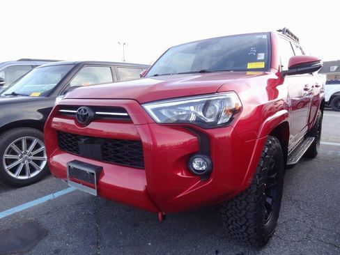 Used 2023 Toyota 4Runner SR5 Premium w/ Moonroof Package image 3