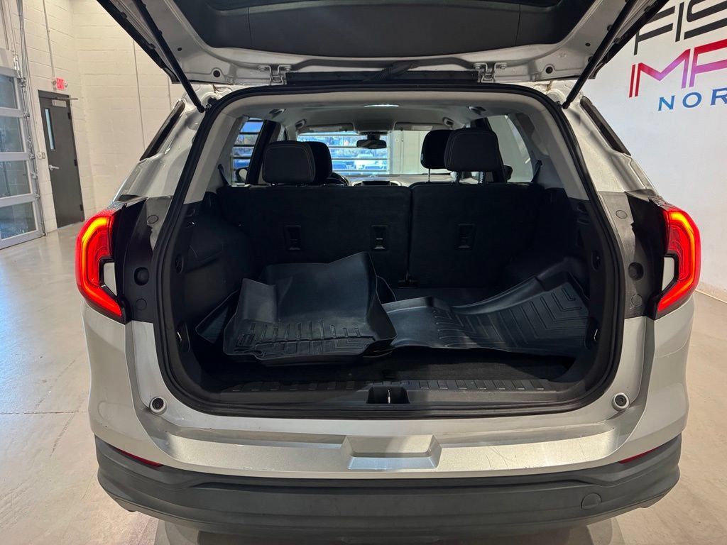 Used 2021 GMC Terrain SLE FWD image 26