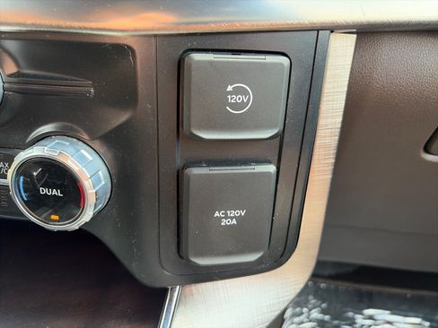 Used 2022 Ford F150 King Ranch w/ Equipment Group 601A High AWD/4WD image 24