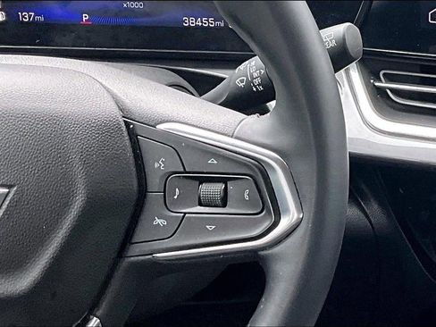 Used 2025 Chevrolet Trax ACTIV w/ Driver Confidence Package FWD image 18