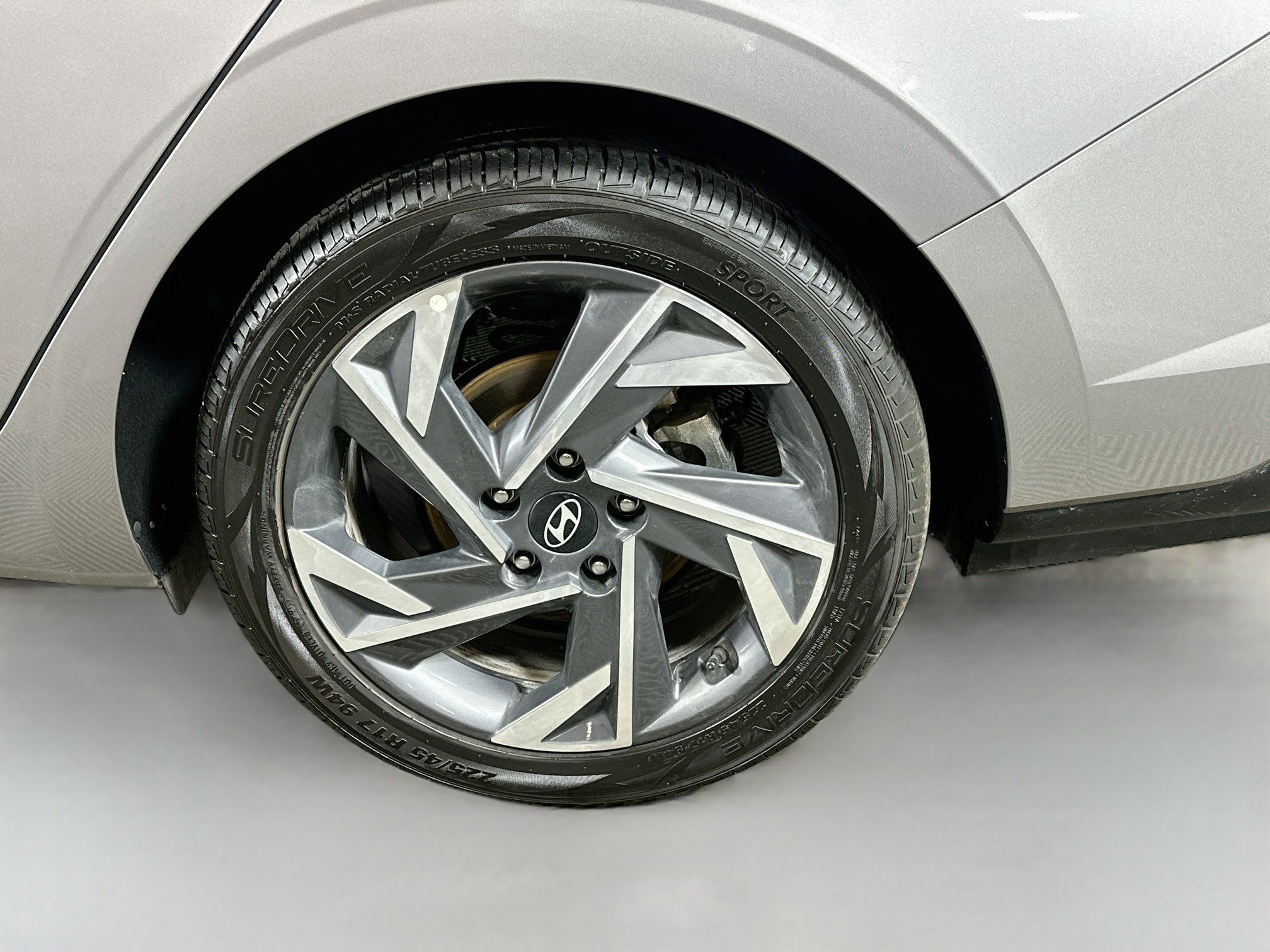 Certified 2025 Hyundai Elantra Limited FWD image 31