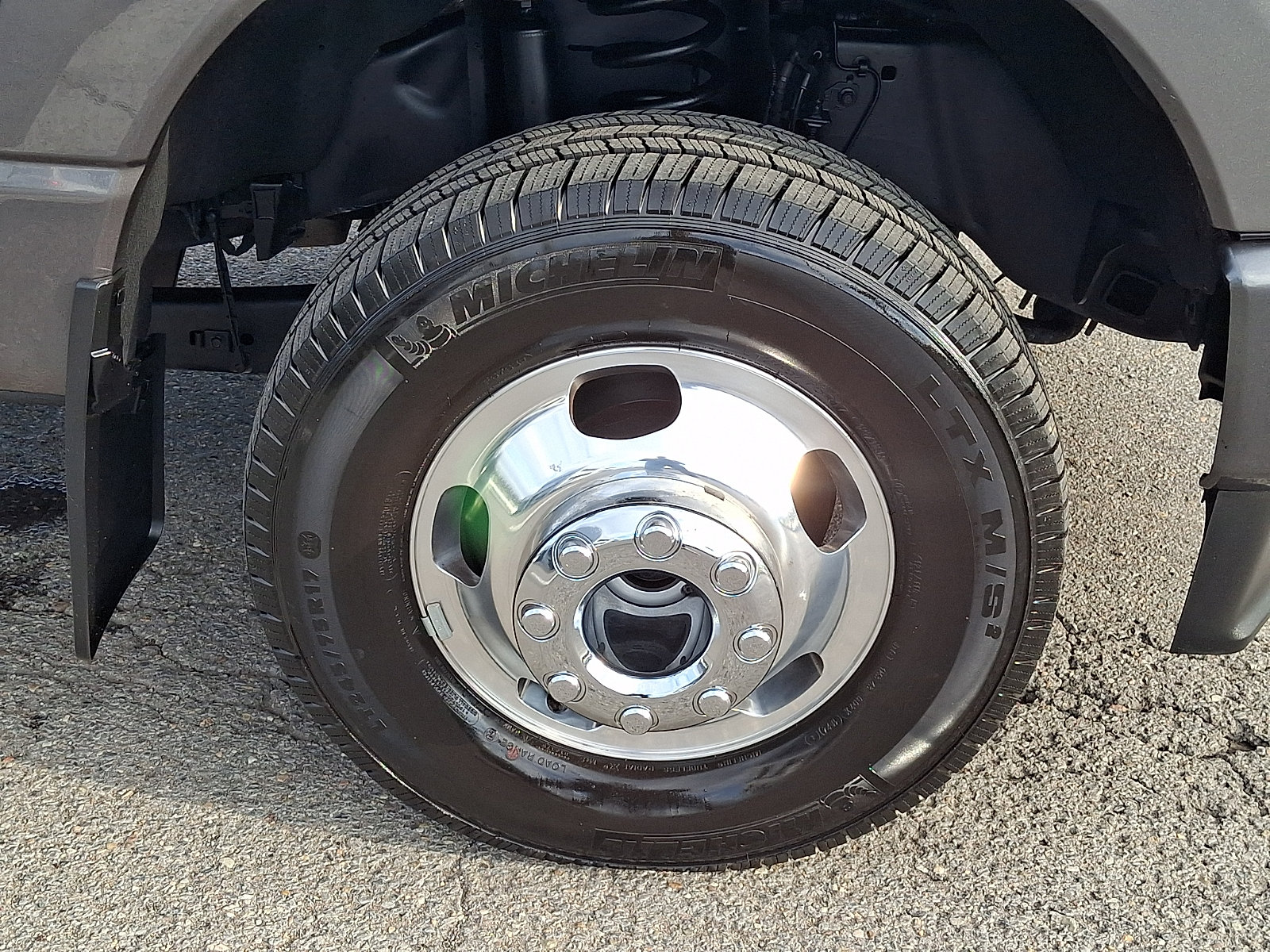 Used 2024 Ford F350 Platinum AWD/4WD image 8