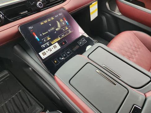 New 2026 INFINITI QX80 Autograph w/ Premium Cargo Package image 17