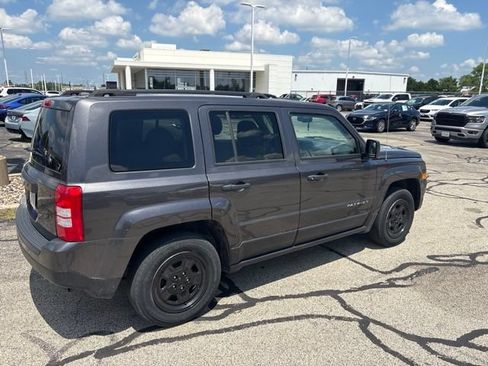 Used 2017 Jeep Patriot Sport FWD image 4