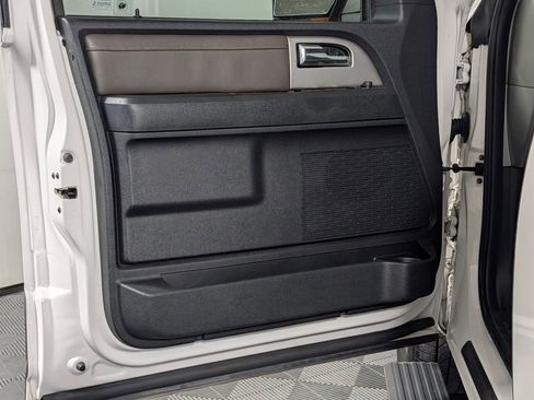 Used 2015 Ford Expedition King Ranch RWD image 26