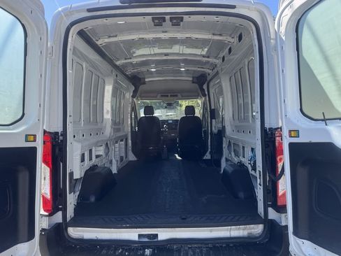 Used 2020 Ford Transit 250 Medium Roof image 5