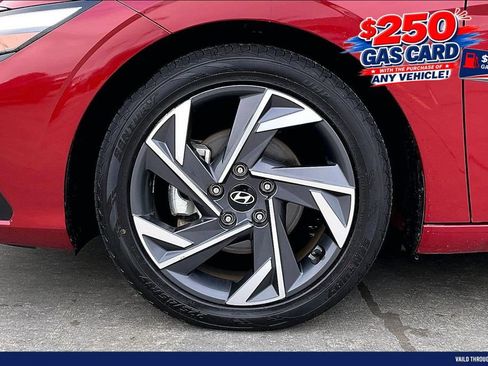 Used 2024 Hyundai Elantra Limited FWD image 9