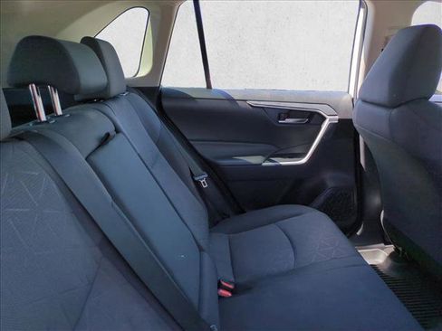 Used 2020 Toyota RAV4 XLE AWD/4WD image 19