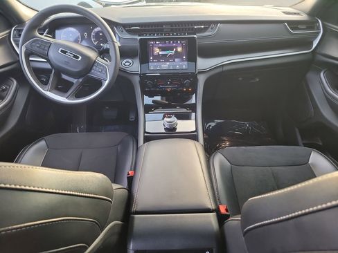 Certified 2024 Jeep Grand Cherokee L Altitude image 14