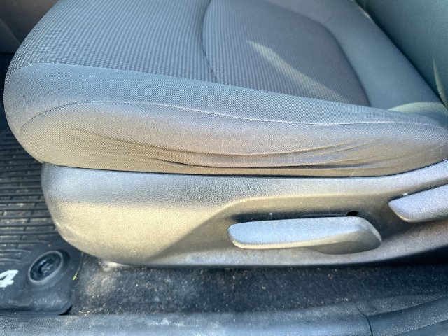 Used 2019 Toyota RAV4 LE AWD/4WD image 45