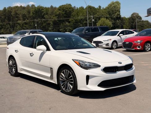Used 2019 Kia Stinger Premium RWD image 7