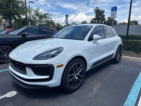 Certified 2023 Porsche Macan AWD/4WD image 1