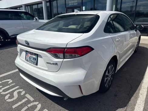Used 2022 Toyota Corolla LE FWD image 25