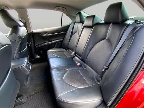 Used 2019 Toyota Camry XSE FWD image 20