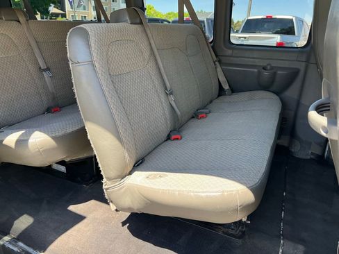 Used 2020 Chevrolet Express 3500 LT w/ LT Preferred Equipment Group RWD image 17