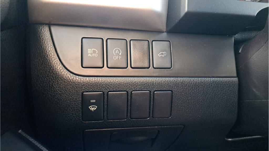Used 2018 Toyota Highlander SE AWD/4WD image 25