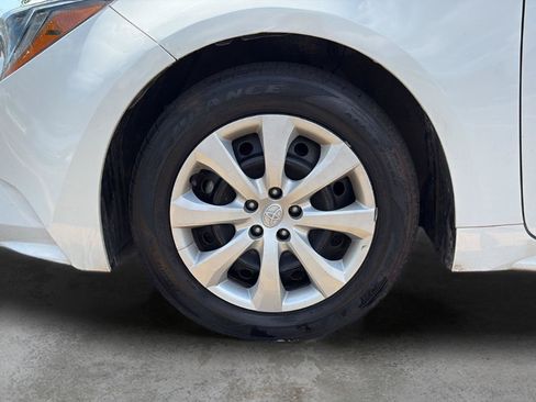 Used 2024 Toyota Corolla LE FWD image 20