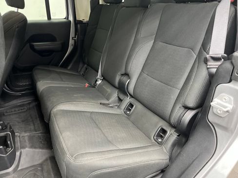 Used 2020 Jeep Gladiator Sport w/ Quick Order Package 24S AWD/4WD image 20