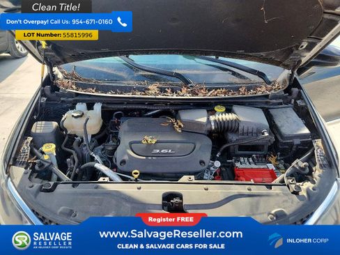 Used 2018 Chrysler Pacifica Touring-L Plus w/ Tire & Wheel Group FWD image 16