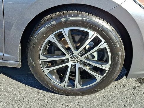 Certified 2023 Volkswagen Jetta Sport image 9