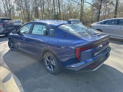 New 2026 Kia K4 LXS image 17