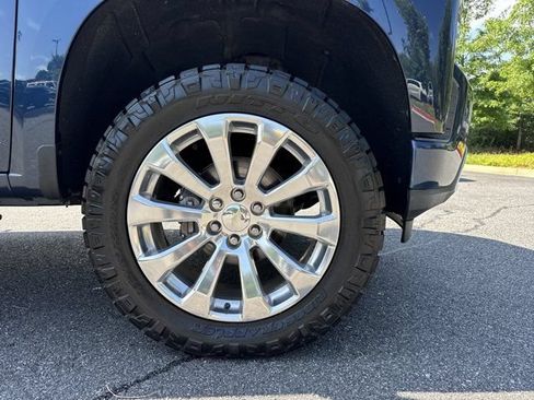 Used 2019 Chevrolet Silverado 1500 High Country w/ Technology Package AWD/4WD image 15