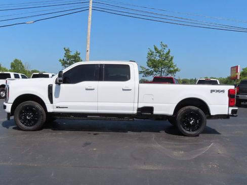 Used 2025 Ford F250 XLT w/ Black Appearance Package AWD/4WD image 3