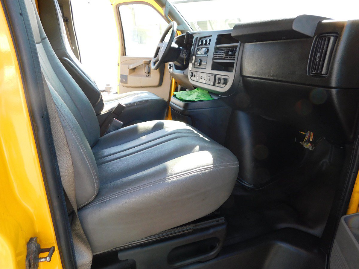 Used 2021 GMC Savana 3500 Extended w/ Power Convenience Package RWD image 29