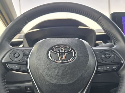 Certified 2025 Toyota Corolla SE FWD image 25