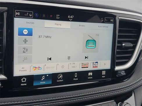 New 2026 Chrysler Pacifica Select image 24