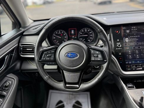 Used 2025 Subaru Outback Onyx Edition image 13