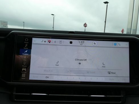 Used 2024 Jeep Wrangler Unlimited Rubicon w/ Technology Group image 31