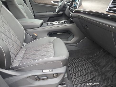 New 2026 Volkswagen Atlas SEL Premium R-Line image 12