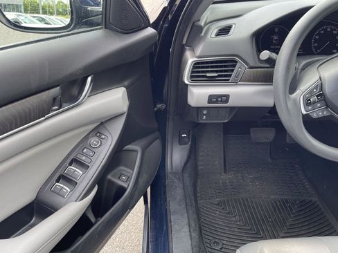 Used 2020 Honda Accord EX image 2
